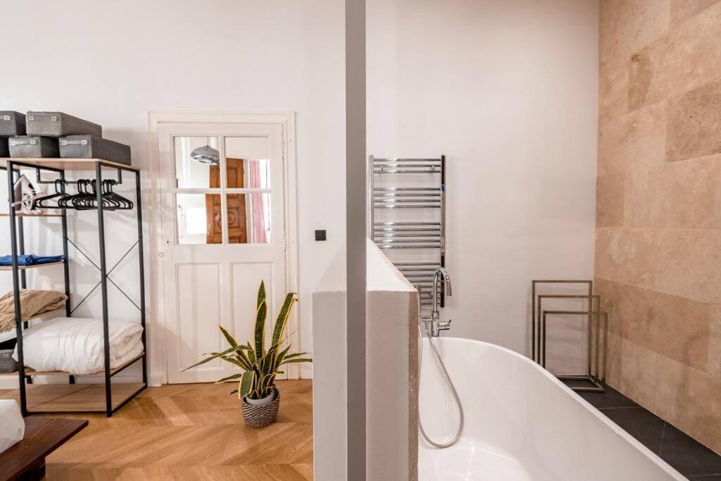 Ferienwohnung Harmonie Nîmes Exterior foto